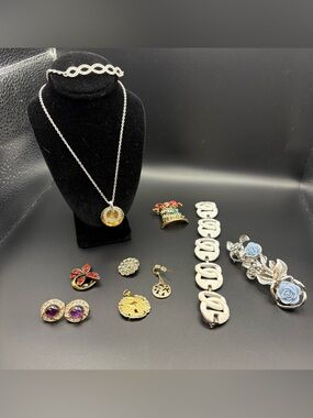 Collection of Jewelry